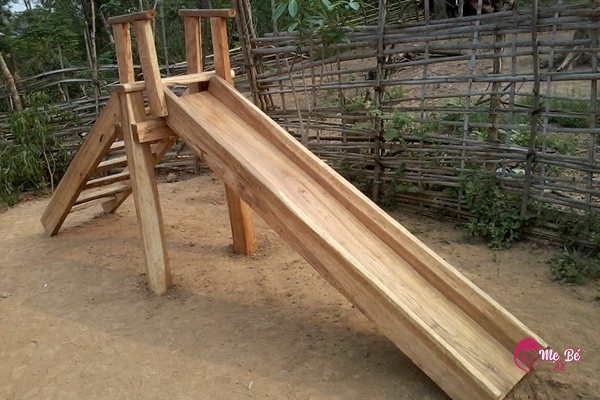 Mẫu cầu trượt gỗ chắc chắn, bền đẹp