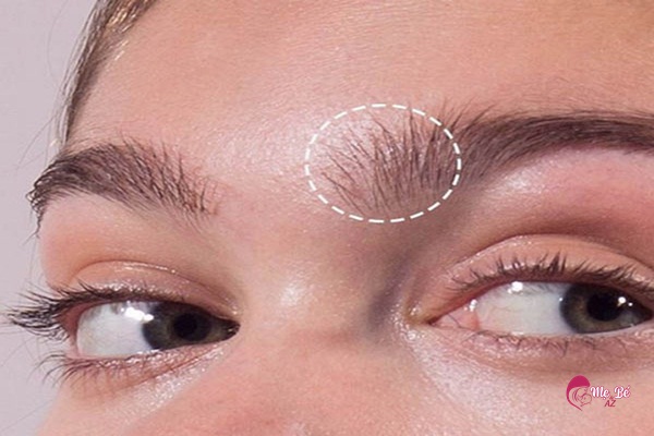 Tranh luận về việc lông mày dựng ngược khi mang thai