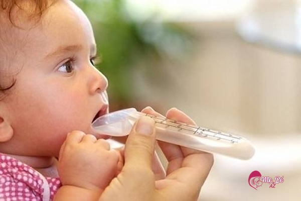 Sử dụng thuốc hạ sốt kịp thời cho trẻ