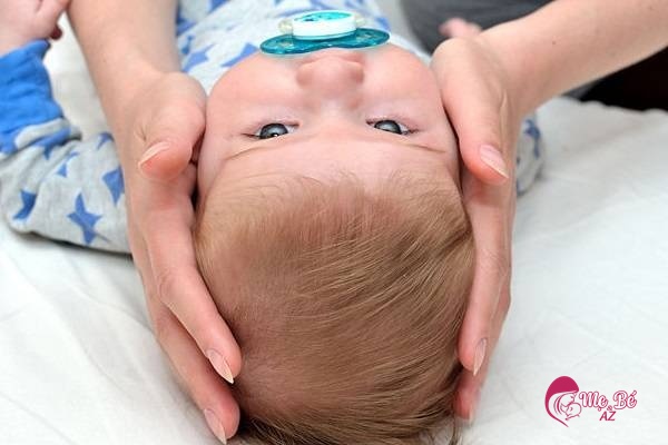 Hình ảnh trẻ sơ sinh có đầu dài hoặc to