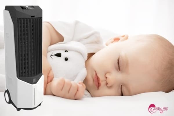 Bé nằm quạt an toàn