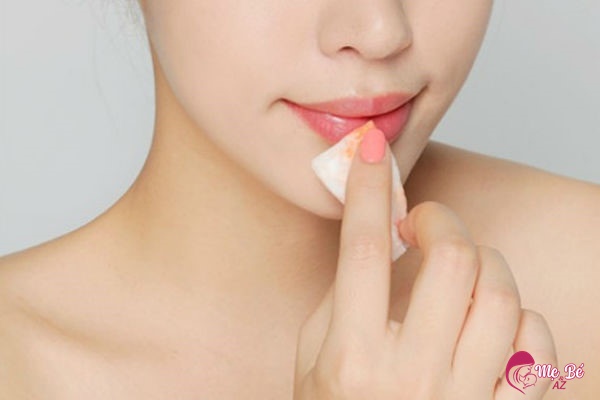 Tẩy trang bằng sữa mẹ