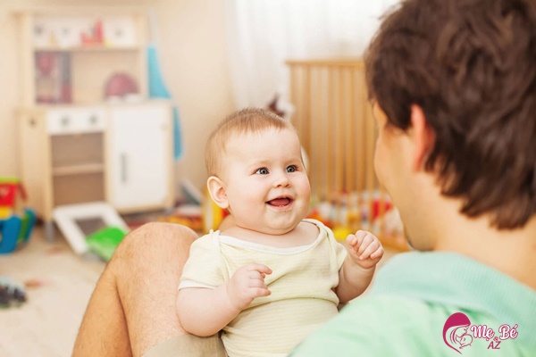 Trẻ con chơi với nhau