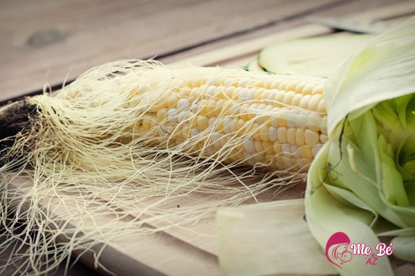 Nước râu ngô tốt cho bà bầu bị dư ối