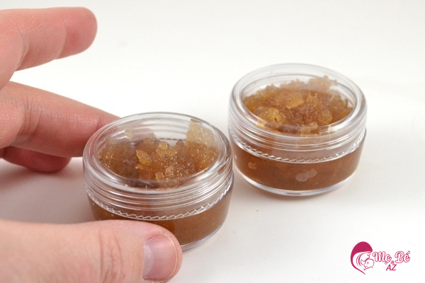 Tẩy da chết bằng đường đỏ