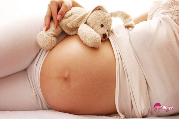 Có thai bụng cứng hay mềm? Nguyên nhân do đâu?