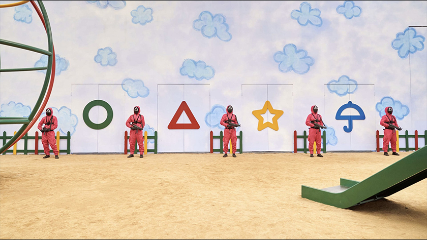 Hình nền Squid Game với búp bê