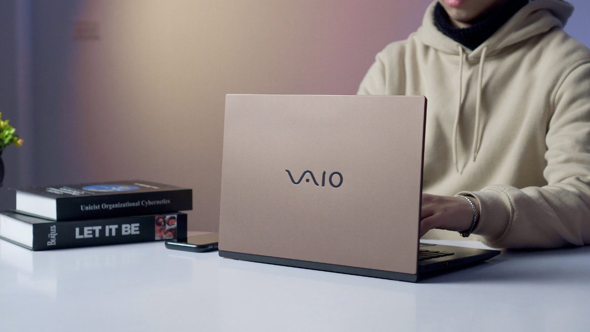 Màn hình sắc nét và âm thanh chất lượng cao