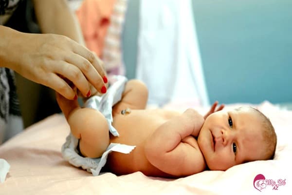 Rốn trẻ sơ sinh khi nào thì lành hẳn