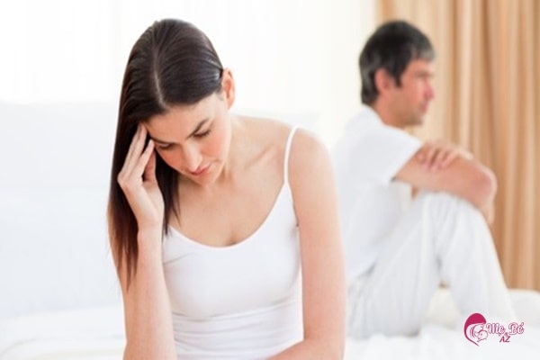 Người phụ nữ buồn bã