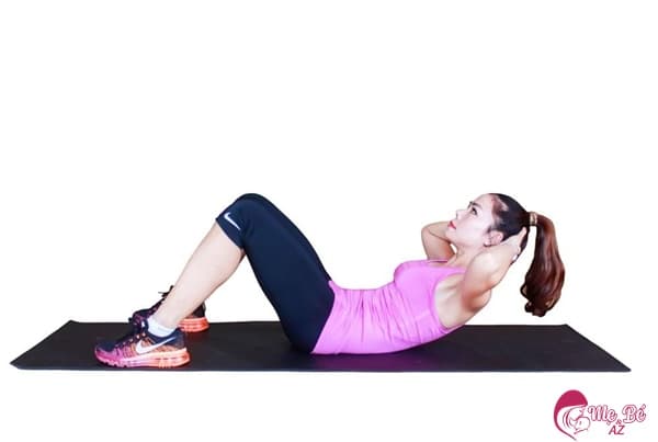 Động tác gập bụng về trước