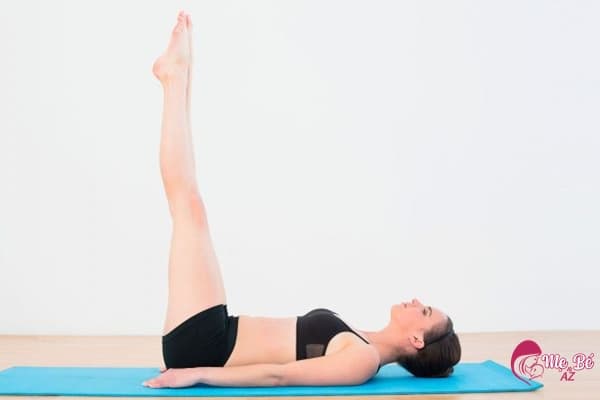 Bài tập xoay chân giảm mỡ bụng sau sinh