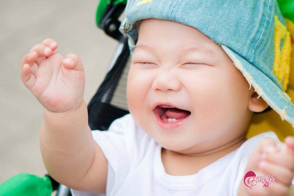 Chăm sóc trẻ 6 tháng tuổi: Hướng dẫn toàn diện cho mẹ Việt Chú ý đến hệ tiêu hóa và các bệnh của trẻ 6 tháng tuổi