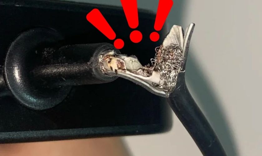 Nguyên nhân cục sạc laptop Asus bị nóng