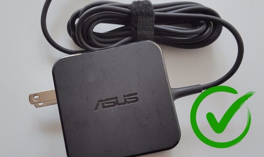 Sử dụng sạc chính hãng