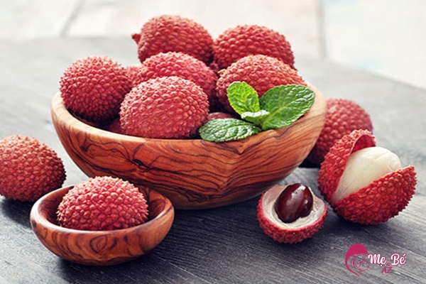 Bà Bầu Ăn Vải Được Không? Lợi Ích Và Lưu Ý Quan Trọng Bà bầu chỉ nên ăn 4 - 6 quả vải mỗ ngày