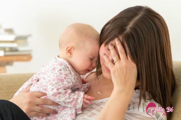 Làm sao để kích sữa về nhiều sau khi sinh mổ