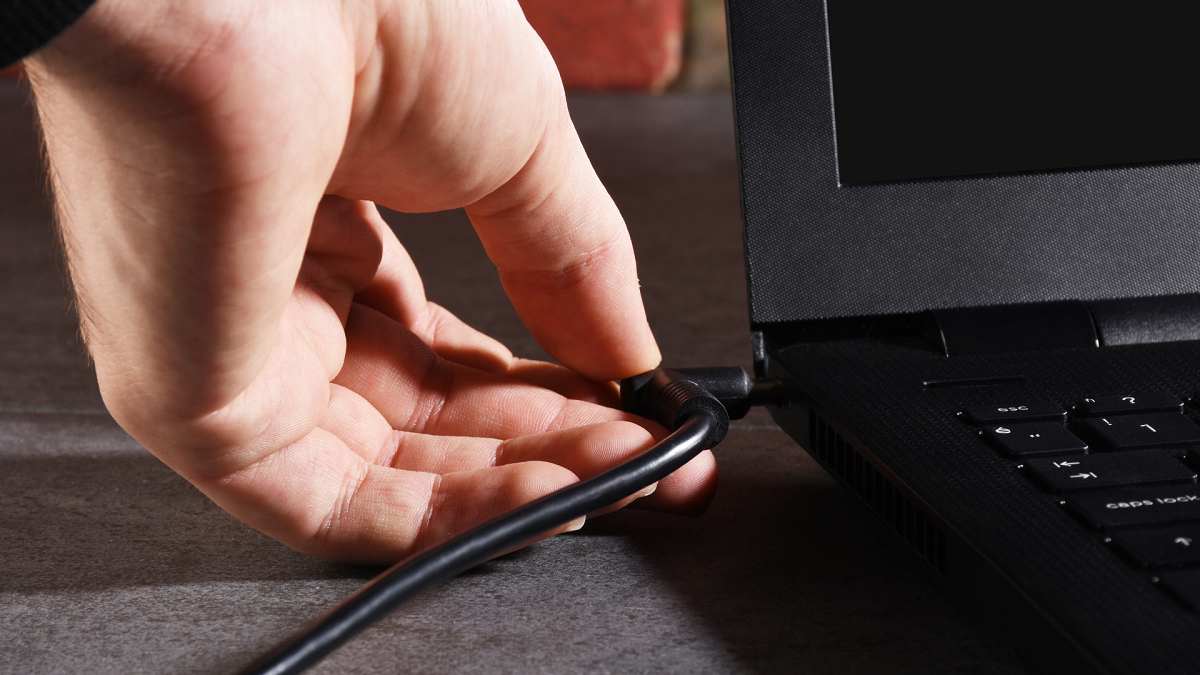 Laptop cũ còn bảo hành