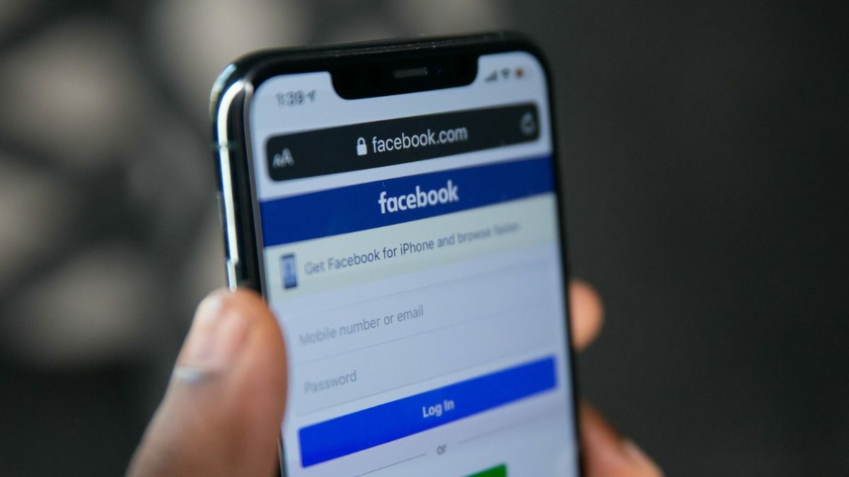 Kiểm tra các lịch sử đăng nhập Facebook