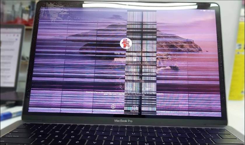 Khắc phục Lỗi Màn Hình MacBook Bị Sọc: Nguyên Nhân và Giải Pháp Màn hình MacBook bị sọc là lỗi gì?