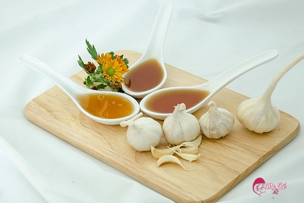 Tỏi hấp mật ong: thần dược giúp mẹ trị ho