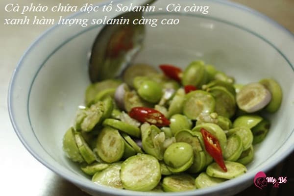 Mang thai có nên ăn cà muối