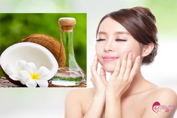 Dưỡng da bằng dầu dừa sau sinh
