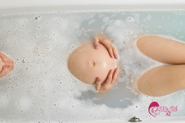 Tránh tắm bồn nước nóng quá lâu