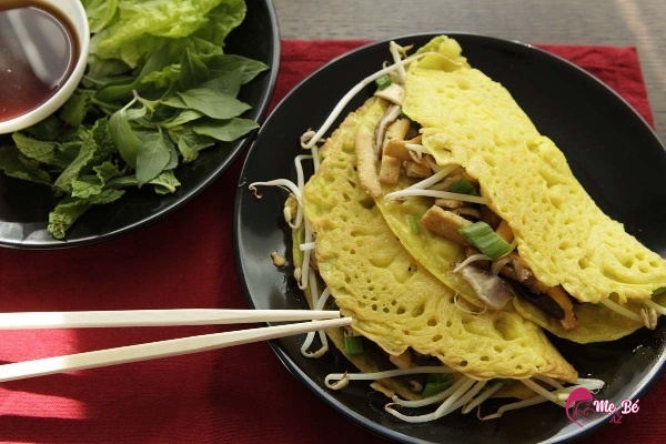 Mẹ sau sinh có ăn được bánh xèo không? Lợi ích và lưu ý