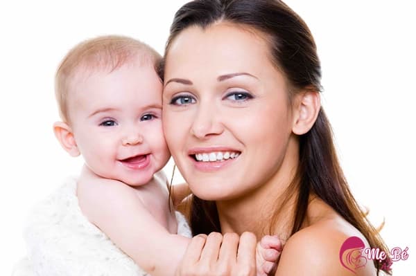 Sử dụng kem dưỡng da cho mẹ cho con bú cần lưu ý