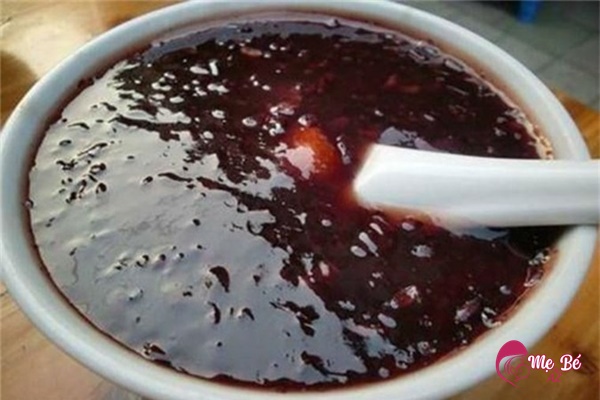 Hình ảnh minh họa cháo nếp cẩm cho bé