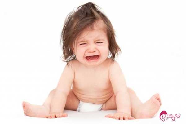 Bé chưa biết đi