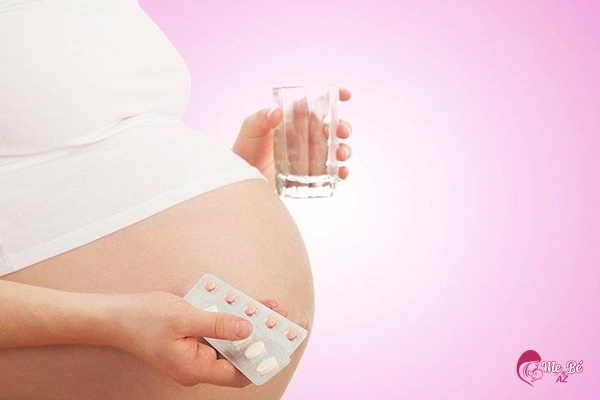 Thuốc Nội Tiết Duphaston: Công Dụng, Cách Dùng và Lưu Ý Cho Bà Bầu Thuốc Nội Tiết Duphaston: Công Dụng, Cách Dùng và Lưu Ý Cho Bà Bầu