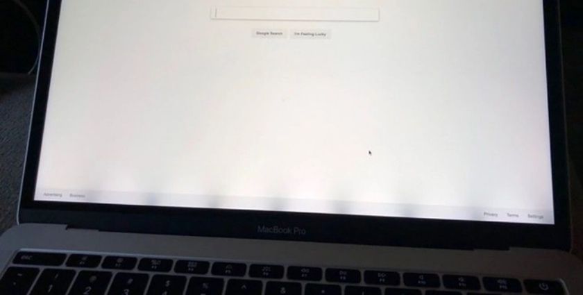 Lỗi cáp màn hình Macbook