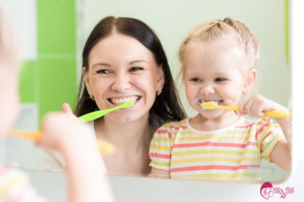 Trẻ 2 Tuổi Đã Nên Đánh Răng Chưa? Hướng Dẫn Chăm Sóc Răng Miệng Cho Bé Trẻ 2 tuổi có nên đánh răng không? Đánh răng đúng độ tuổi