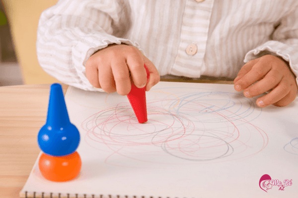 Trẻ 2 tuổi nên mua đồ chơi gì để giúp con thông minh?