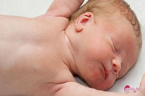Trẻ Sơ Sinh Hay Gồng Mình Đỏ Mặt: Nguyên Nhân Và Cách Xử Lý Nhưng gồng mình đỏ mặt ở trẻ cũng cảnh báo vấn đề sức khỏe