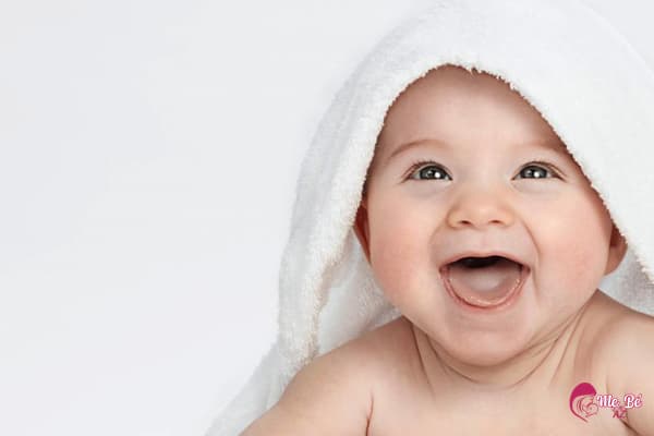 Trẻ Mấy Tháng Thì Mọc Răng? Chăm Sóc Trẻ Sốt Khi Mọc Răng Trẻ bắt đầu mọc răng sữa