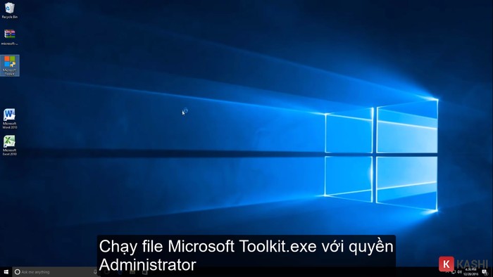 Nhấn “Run as Administrator” để chạy file Microsoft Toolkit