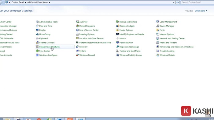 Chọn Program and Features