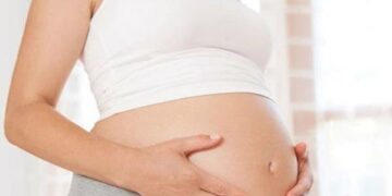 Có thai dạ trên hay dạ dưới? Giải đáp những thắc mắc thường gặp